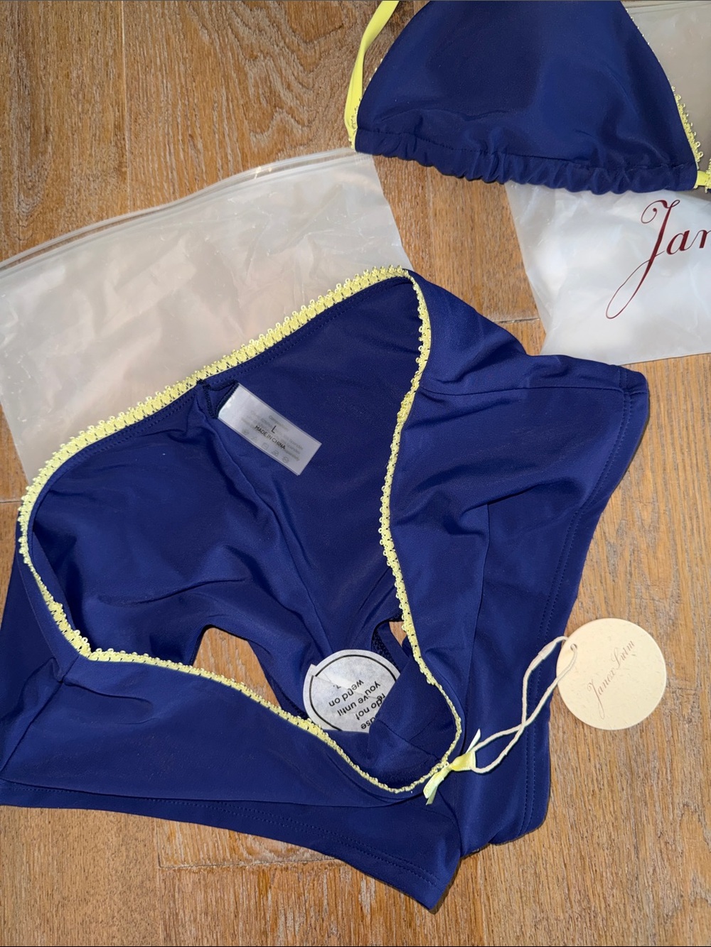 SeaMolly Bikini Set - Picture 3 of 5